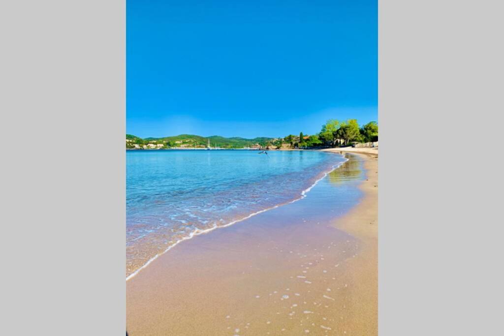 Superbe 4 Couchages Avec Terrasse - Clim - 50M De La Mer Saint-Raphaël エクステリア 写真